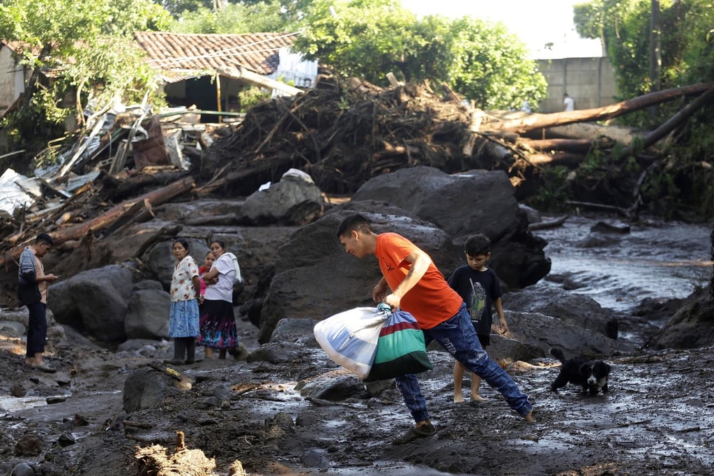 Deslave causa 9 decesos en El Salvador