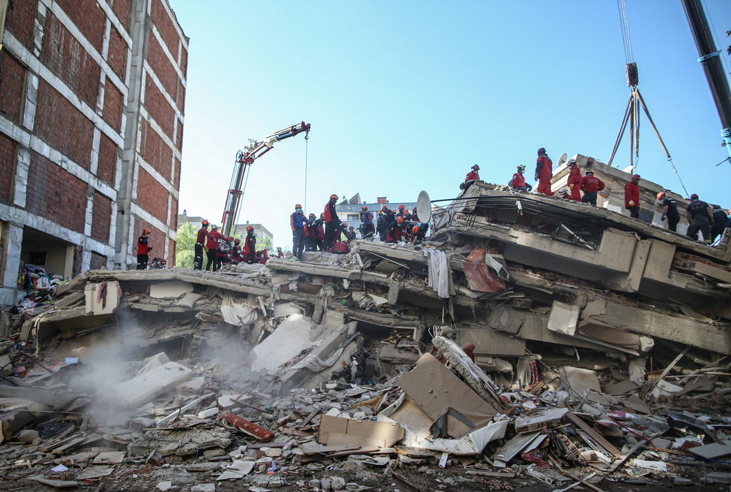 Suman 35 muertes a causa del terremoto en Turquía