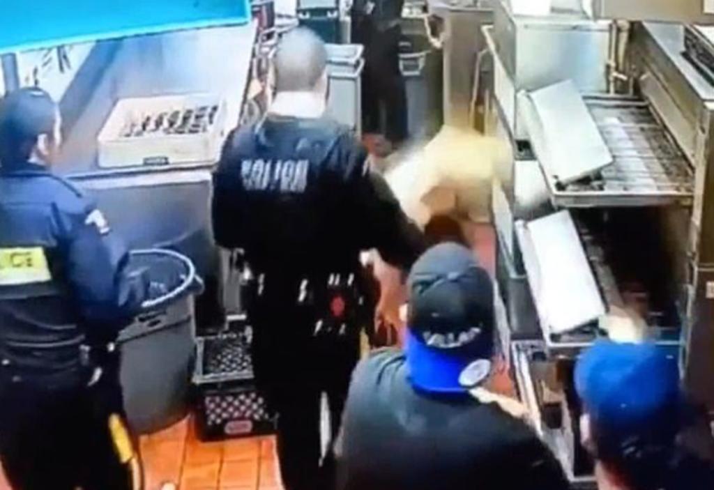 Mujer cae desde el techo de un restaurante mientras intentaba escapar sin pagar