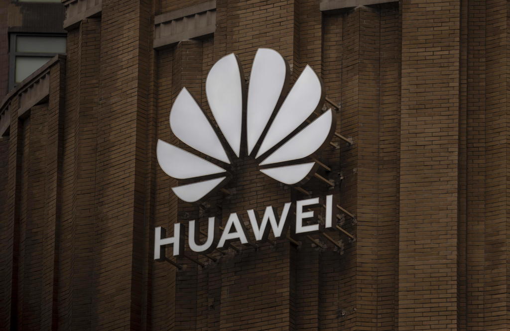 Abrirá Huawei 12 nuevas tiendas en México