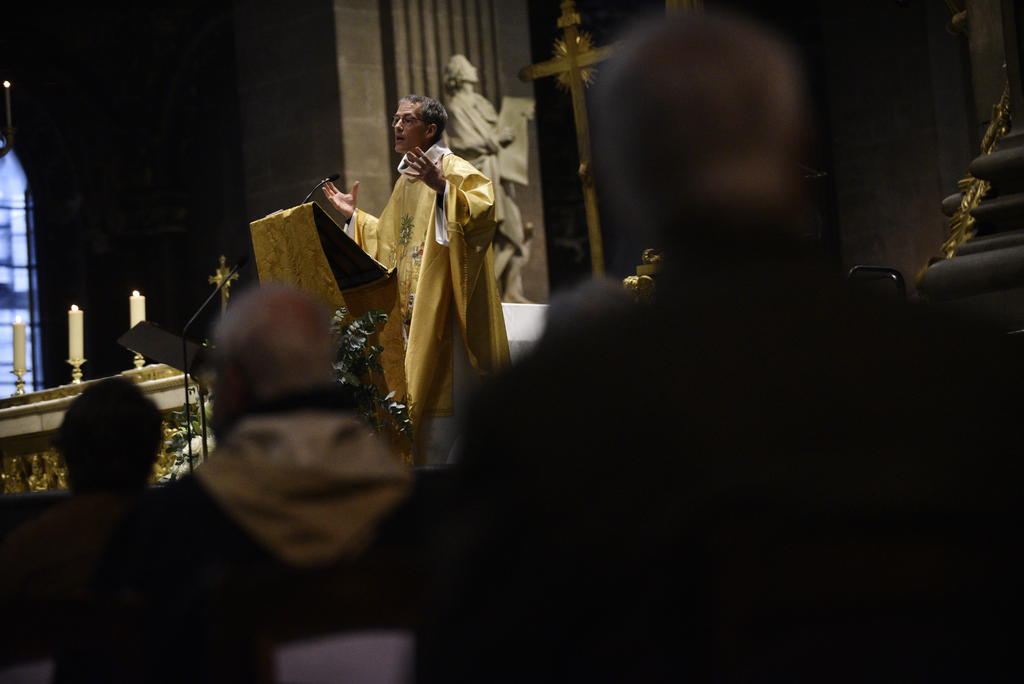 Iglesias en Francia recuerdan a víctimas del ataque en Niza