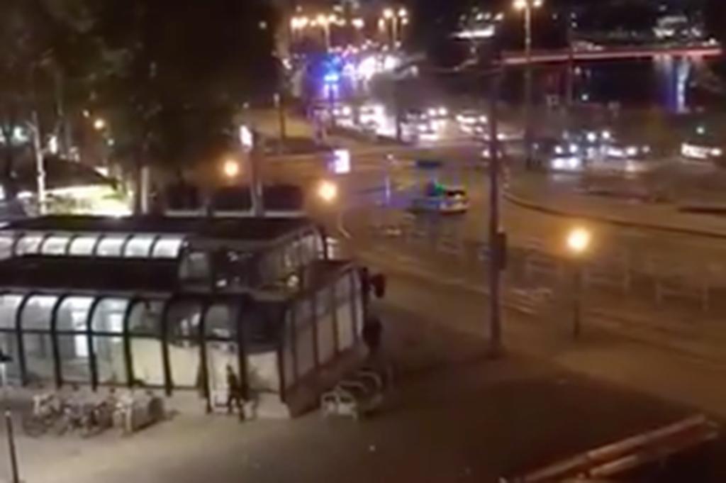 Reportan al menos un muerto en ataque cerca de sinagoga en Viena