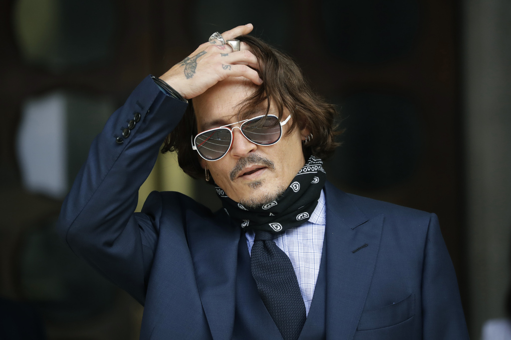 Johnny Depp pierde demanda contra Sun