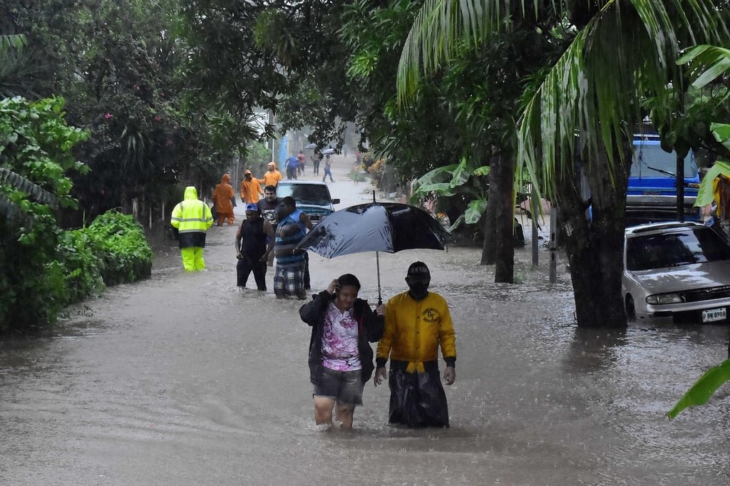 Honduras declara alerta roja por tormenta 'Eta'
