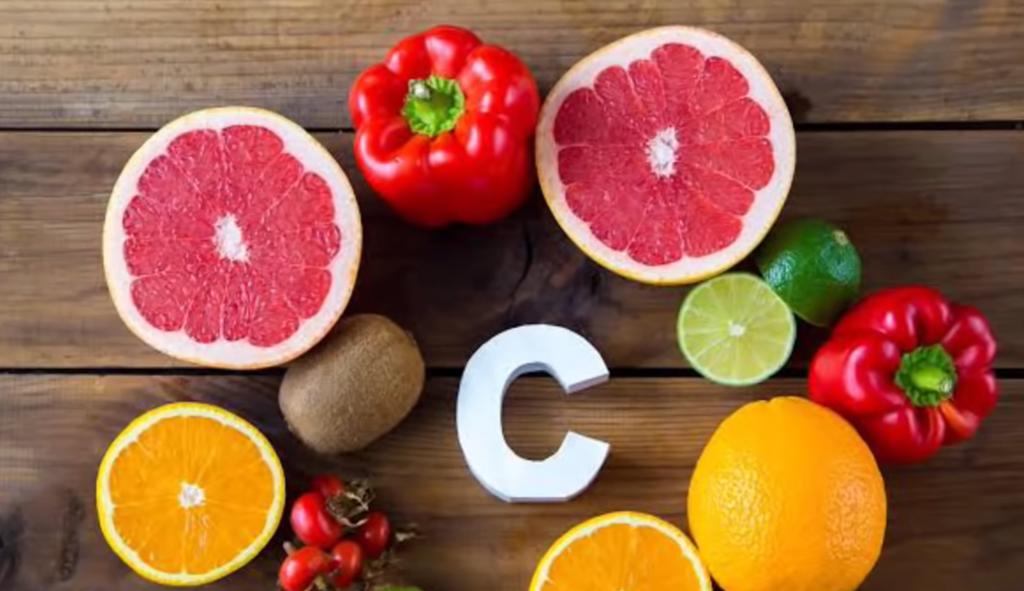 ¿Qué cantidad de vitamina C ayuda a fortalecer el sistema inmune?