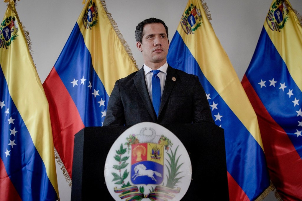 Prevé apoyo de Biden contra Maduro