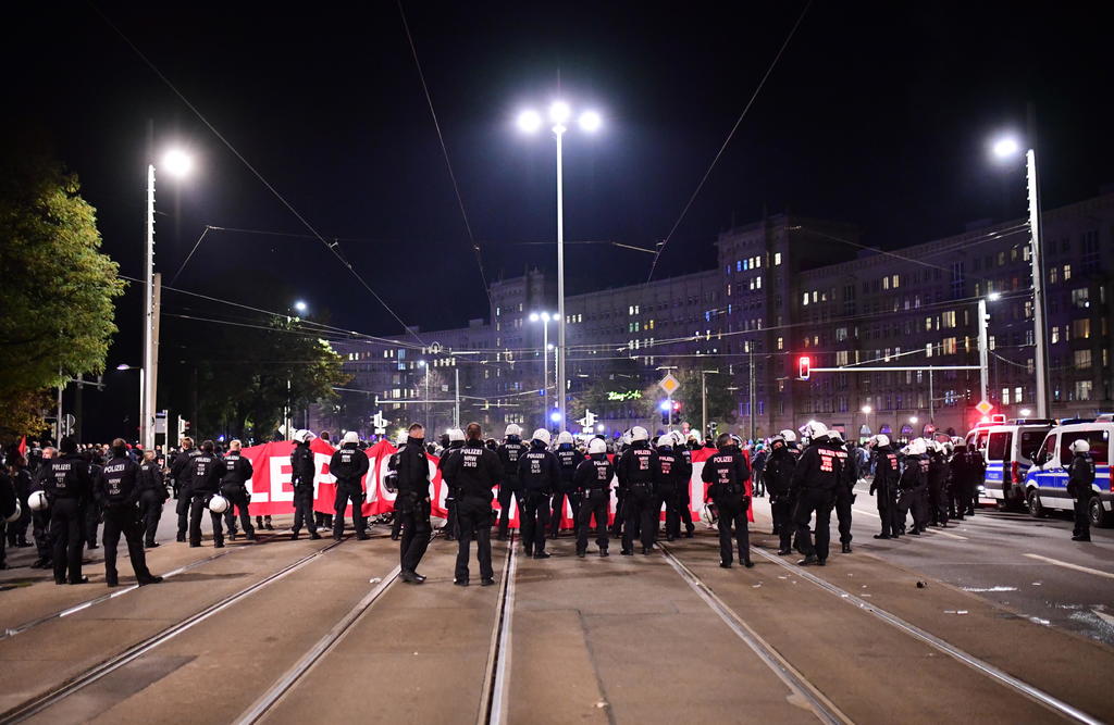 Protestan 20 mil personas contra las restricciones por COVID-19 en Alemania