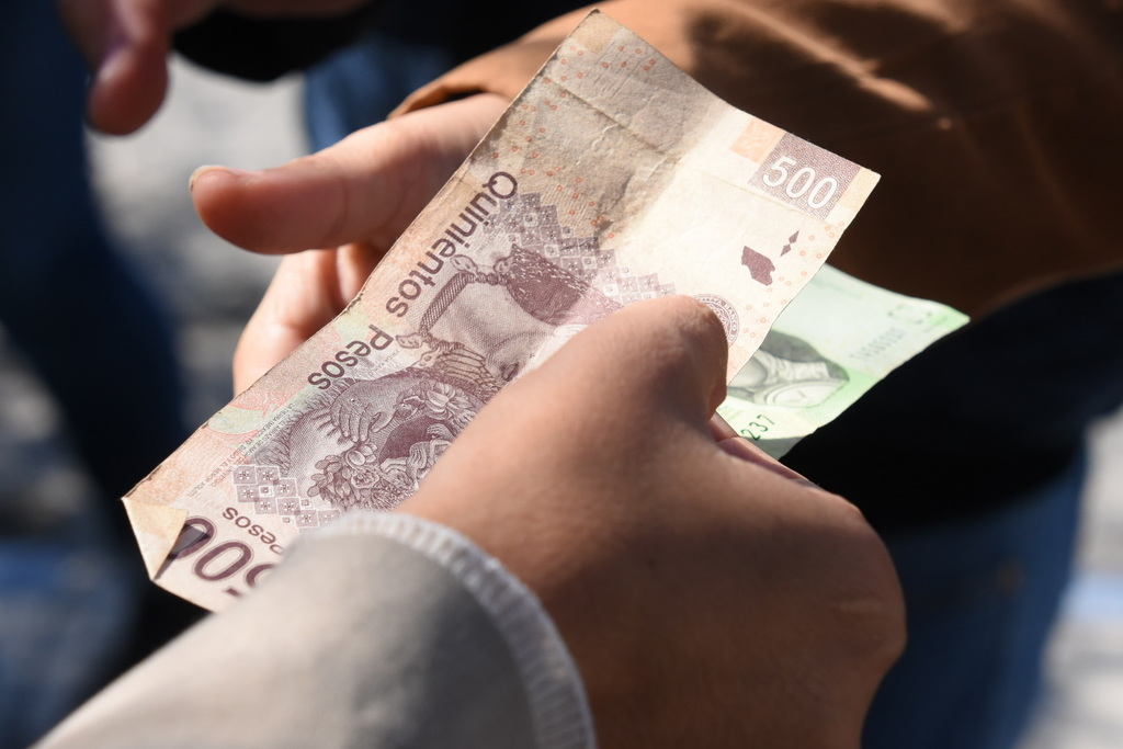 Se aferra México al dinero en efectivo