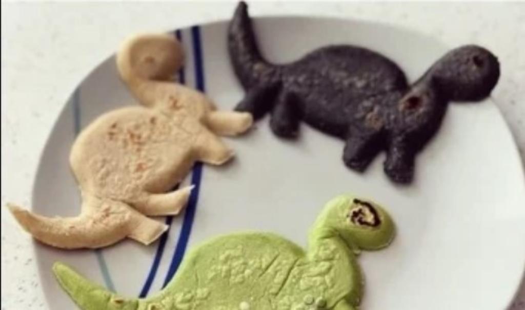 Llegan los 'Tlacosaurios': tlacoyos en honor a 'Jurassic Park'
