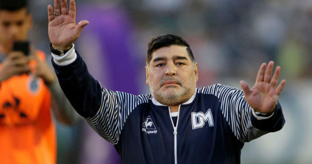 Difunden primera fotografía de Armando Maradona tras cirugía