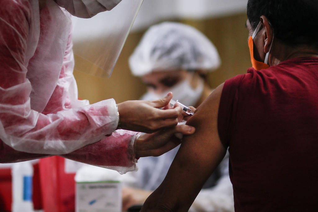¿Quiénes pueden ser voluntarios en las pruebas de vacunas contra COVID en México?