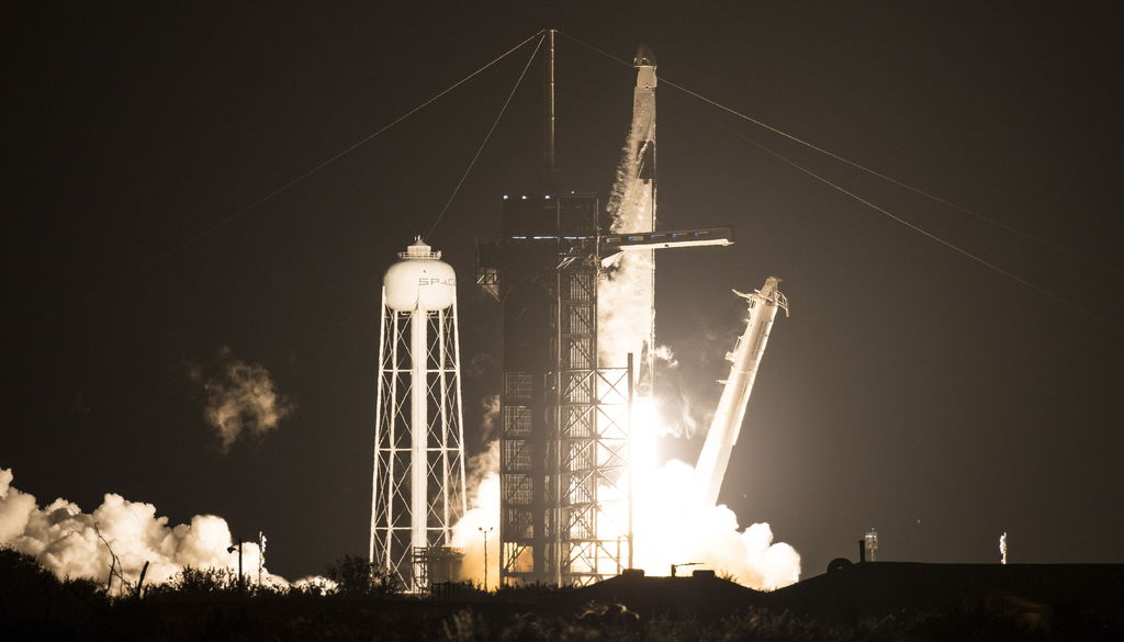 Falcon 9 se dirige a la Estación Espacial