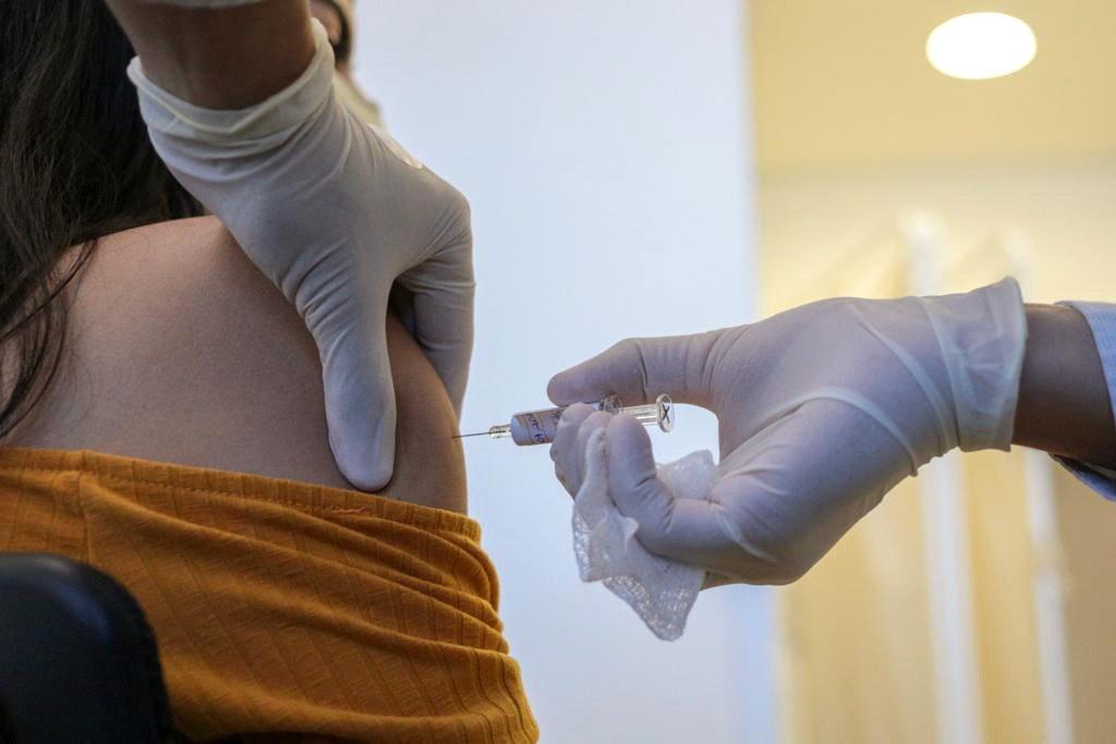Panamá comprará más de un millón de vacunas contra COVID de AstraZeneca