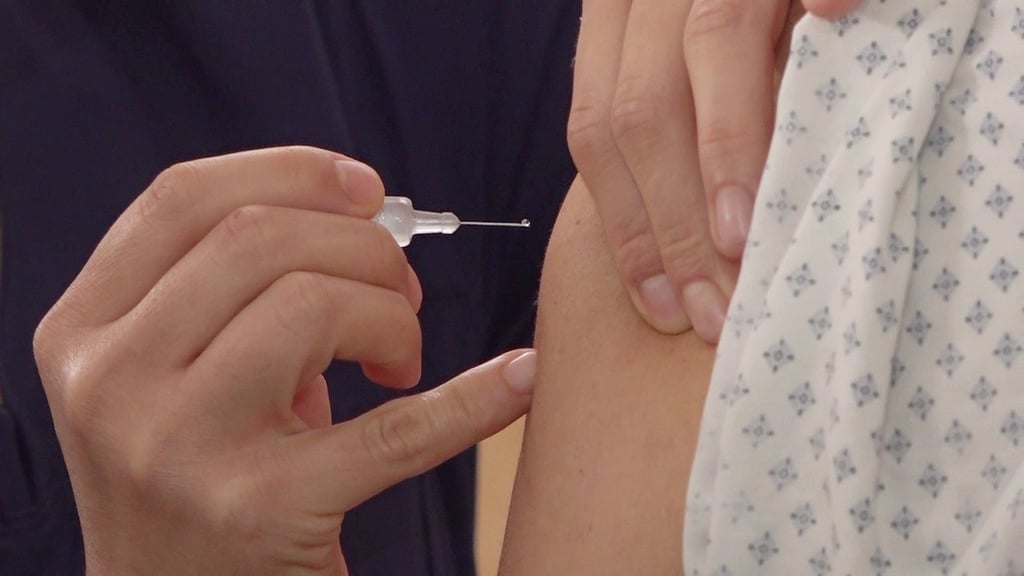 Anuncian pruebas  de vacuna china contra Covid en Durango