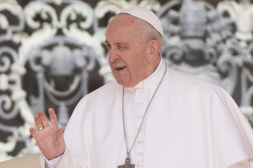Vaticano investiga el 'me gusta' de cuenta del papa en Instagram a una modelo