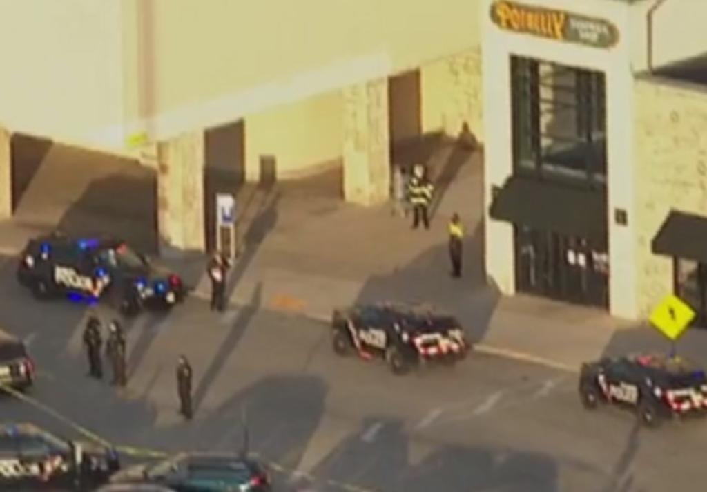Reportan tiroteo en centro comercial de Wisconsin; hay varios heridos
