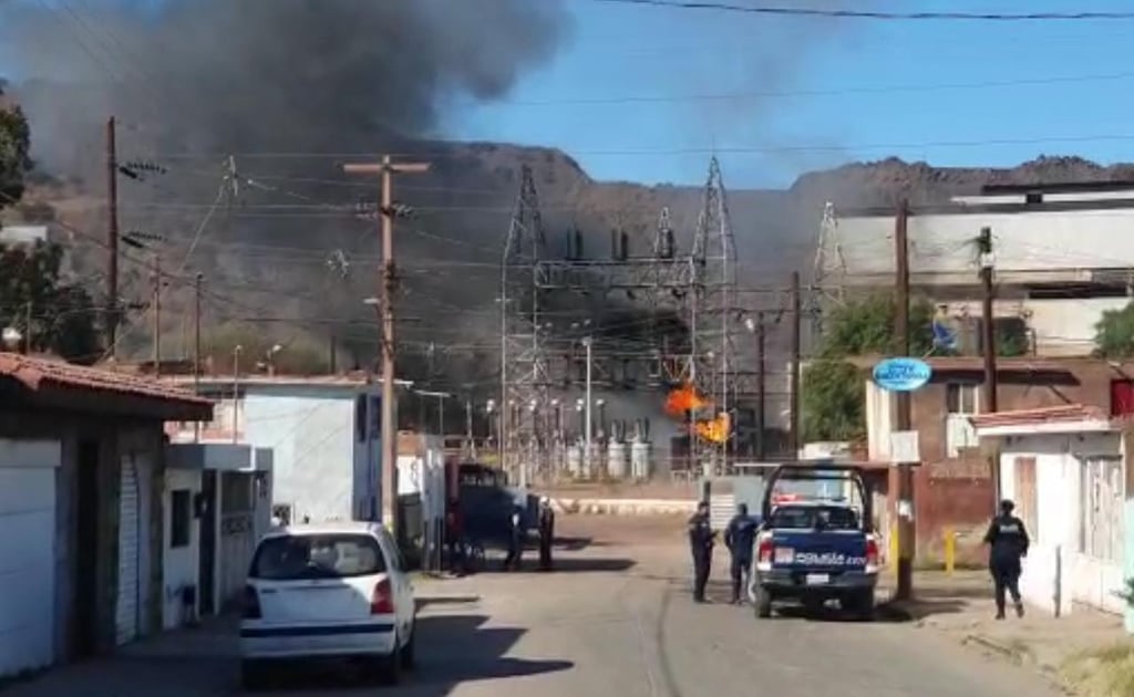 Arde subestación de CFE en Cerro de Mercado; hubo corte de energía en algunas zonas