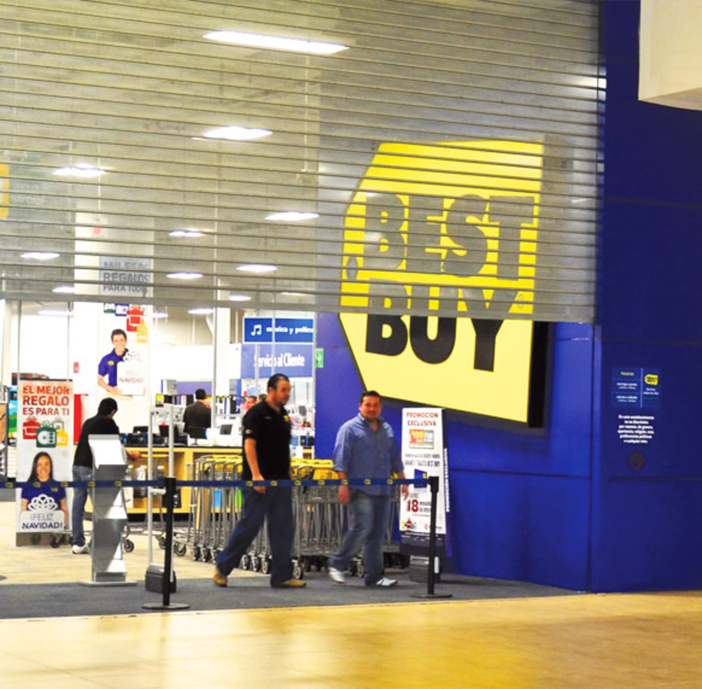 ¿Por qué se va Best Buy de México?