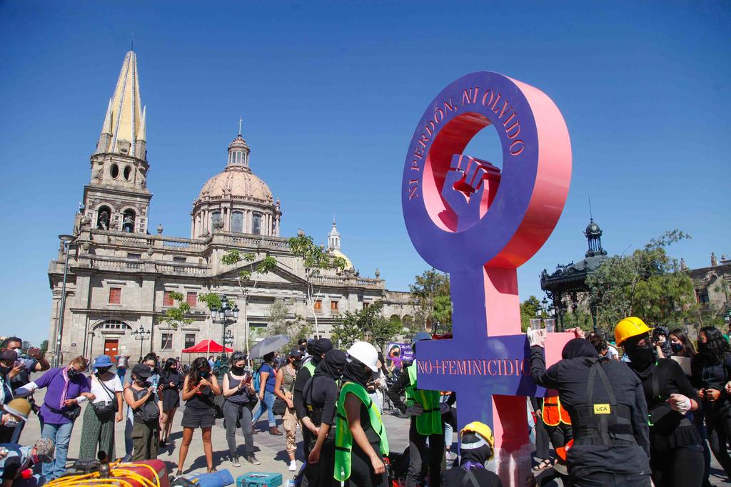 Vinculan a proceso a funcionarios por encubrir feminicidio en Jalisco