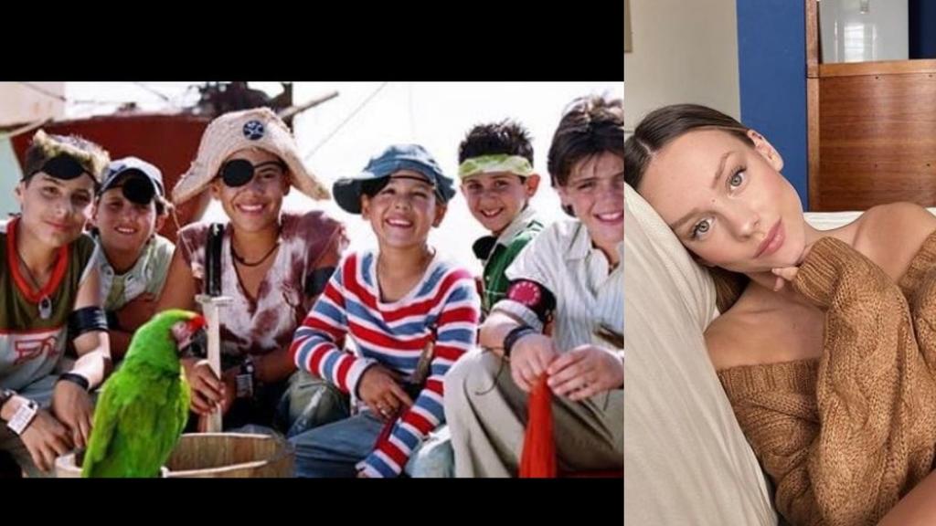 Ester Expósito posa junto a otro actor de la telenovela Amy