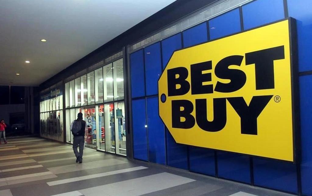 Reanuda operaciones portal de Best Buy, tras mantenimiento
