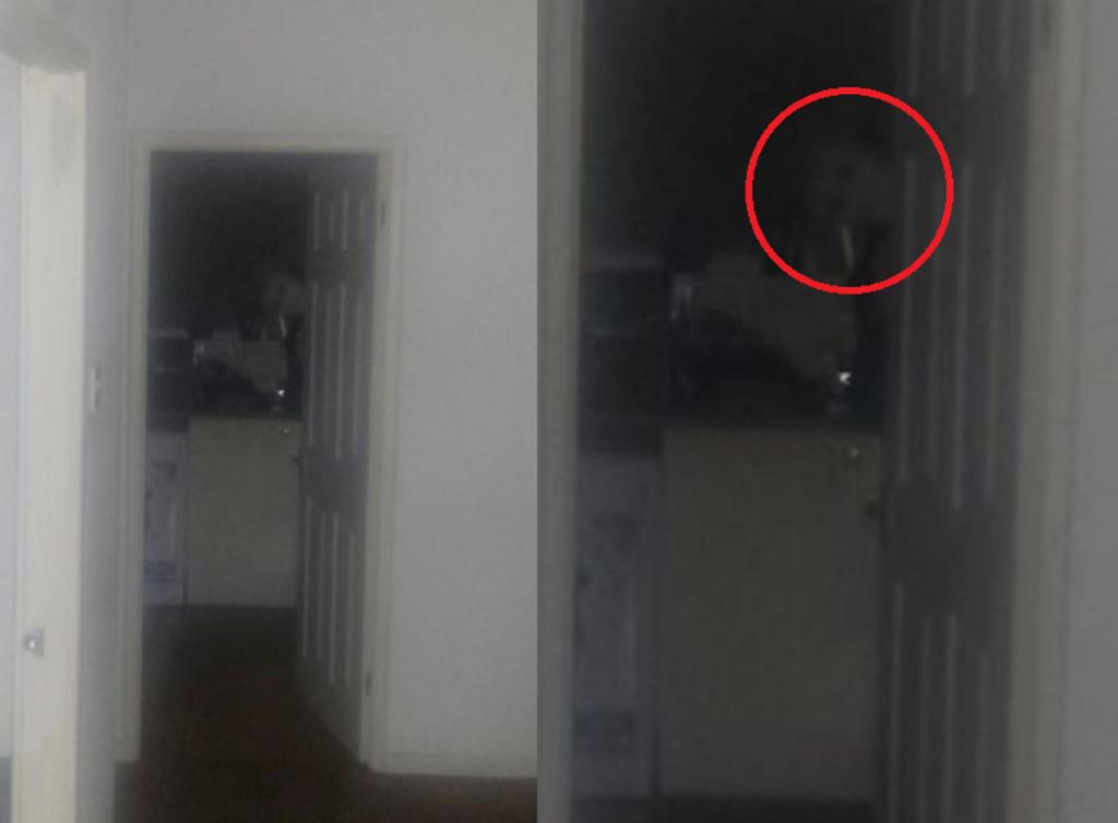 Toma una fotografía de su casa y sale huyendo al ver lo que captó