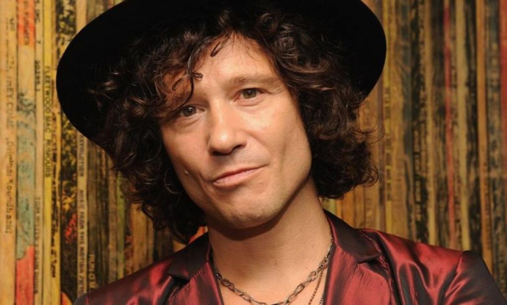 Para Enrique Bunbury, el colmo es regalar conciertos por streaming