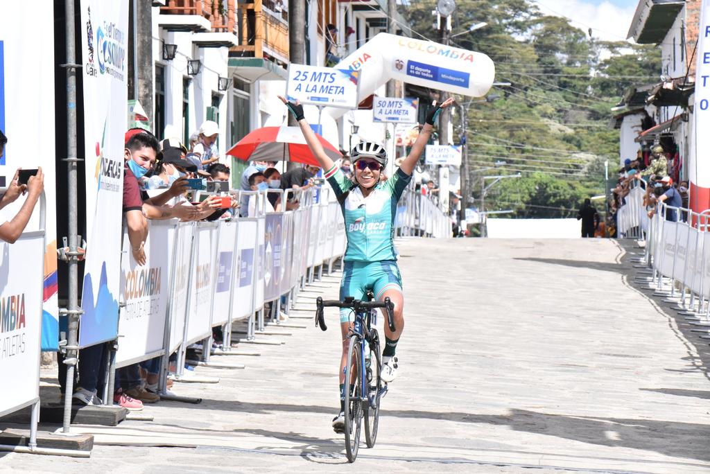 Lorena Colmenares gana segunda etapa del Tour Femenino de Colombia