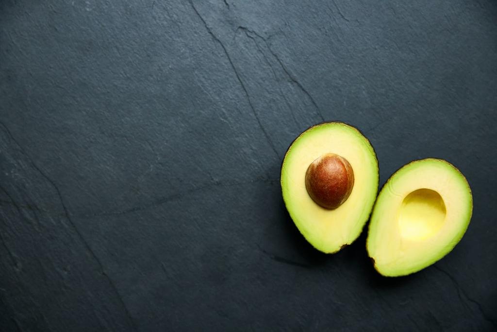 ¿Por qué el aguacate ayuda a la salud intestinal?