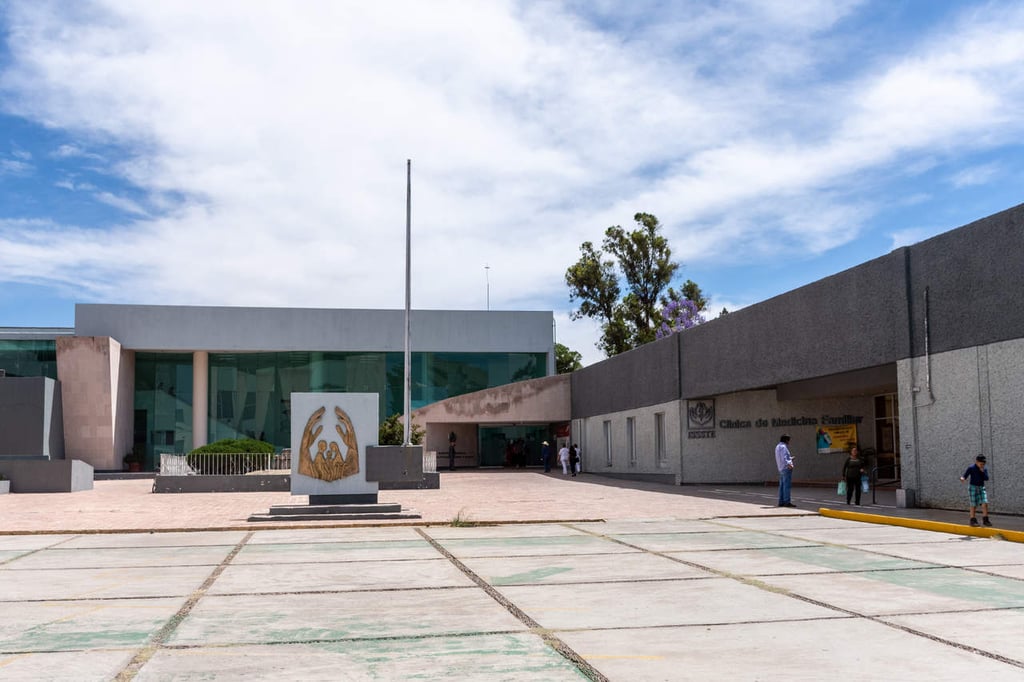 Mujer ciclista embestida por vehículo 'fantasma', era policía estatal