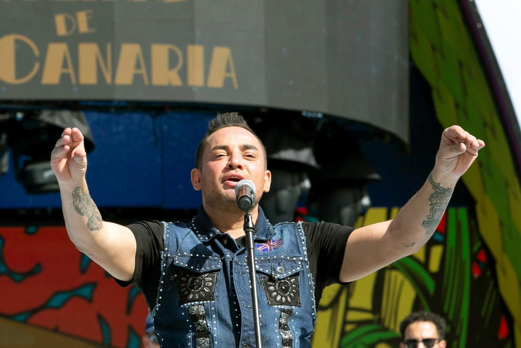 En estado de ebriedad, el cantante Manny Manuel sufre accidente