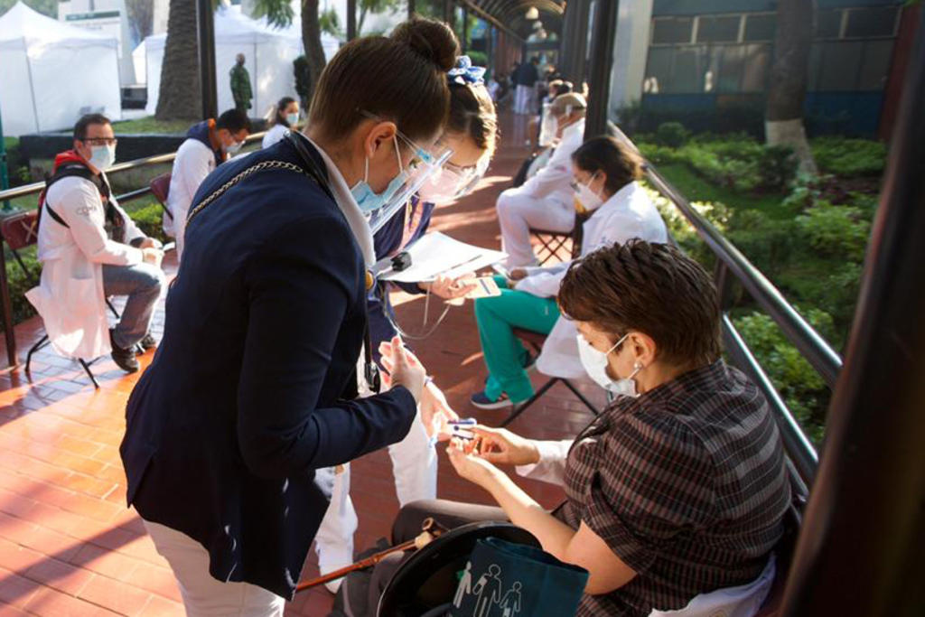 Se aplicarán hoy 958 vacunas contra COVID en la CDMX