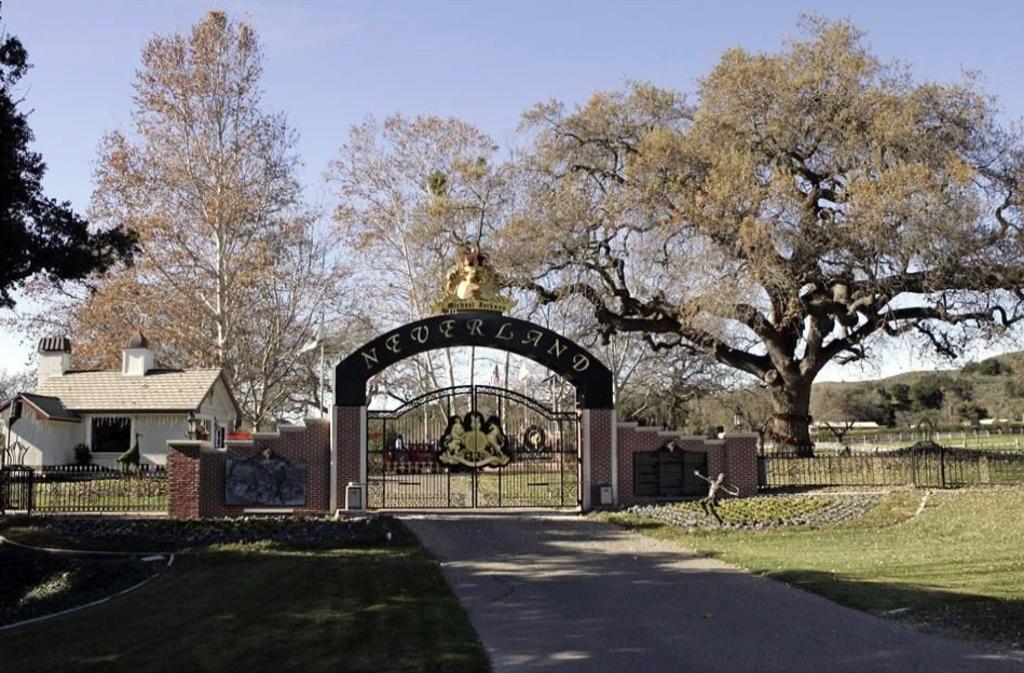 Venden rancho Neverland de Michael Jackson a 22 mdd