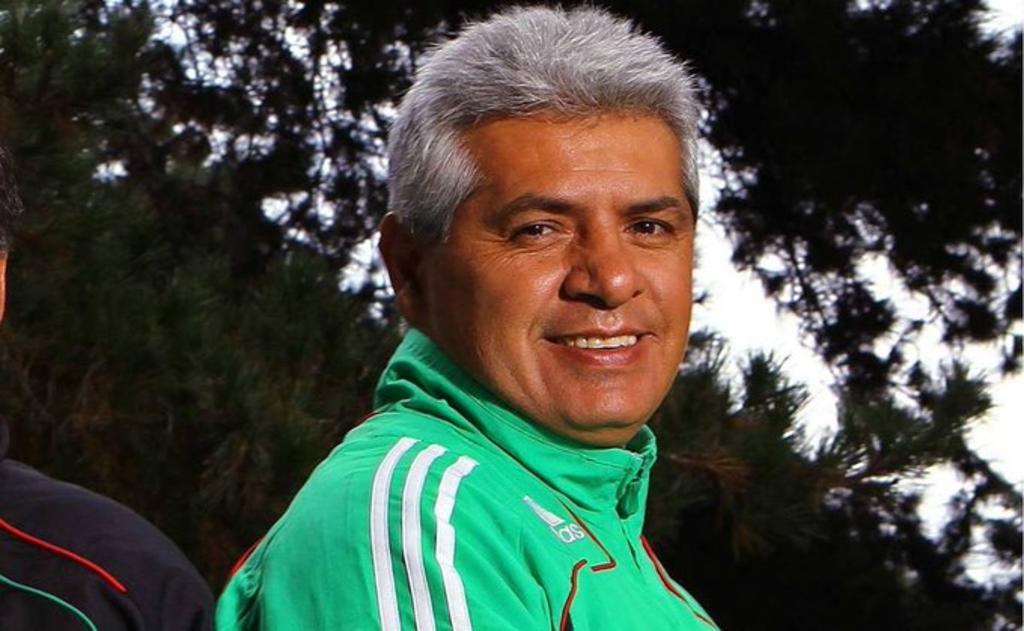 El exfutbolista Luis Flores hospitalizado por COVID-19
