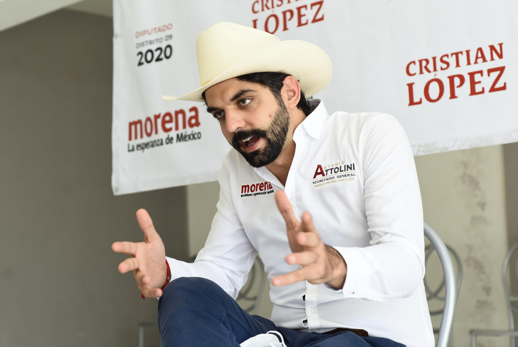 Attolini causa polémica en redes y denuncia campaña en su contra