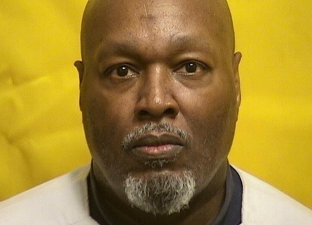 Convicto que sobrevivió a una inyección letal muere por COVID