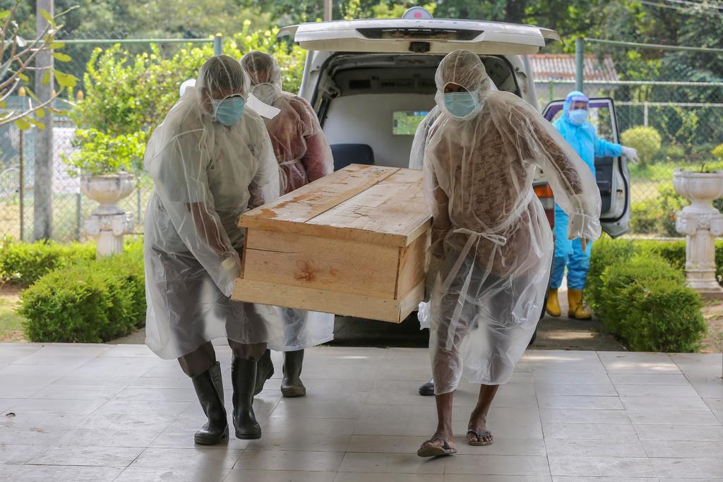 Pandemia inicia el 2021 con una cifra récord de casi 14,000 muertes