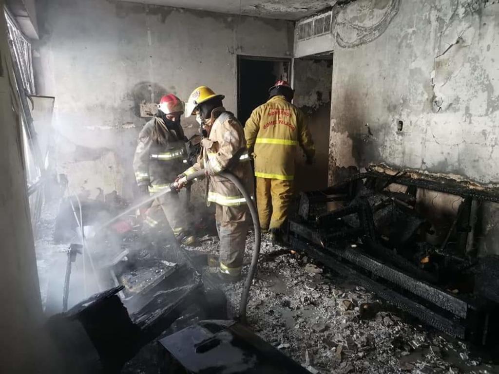 Se incendia departamento en Gómez Palacio