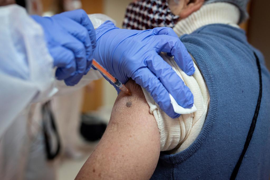 Israel lidera vacunación contra COVID a nivel mundial