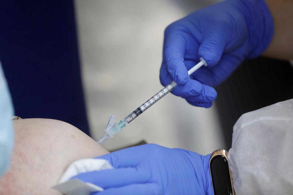 Planea El Salvador inmunizar a 4.5 millones de personas