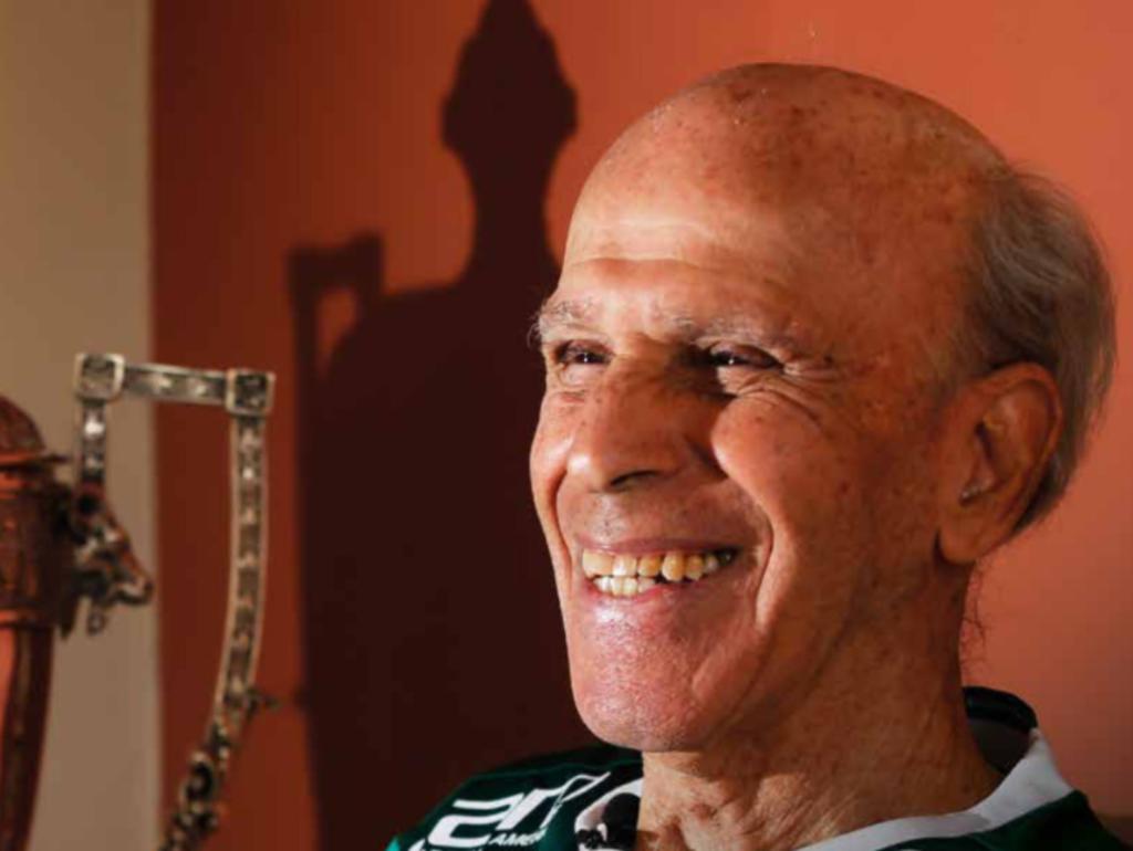 Muere a los 90 años el exfutbolista brasileño Brandaozinho
