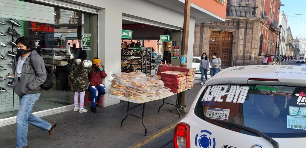 Invaden calles con venta de Rosca de Reyes