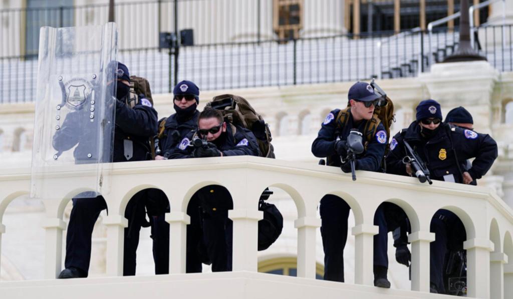 Se reporta una persona herida de bala durante manifestaciones del Capitolio en EUA