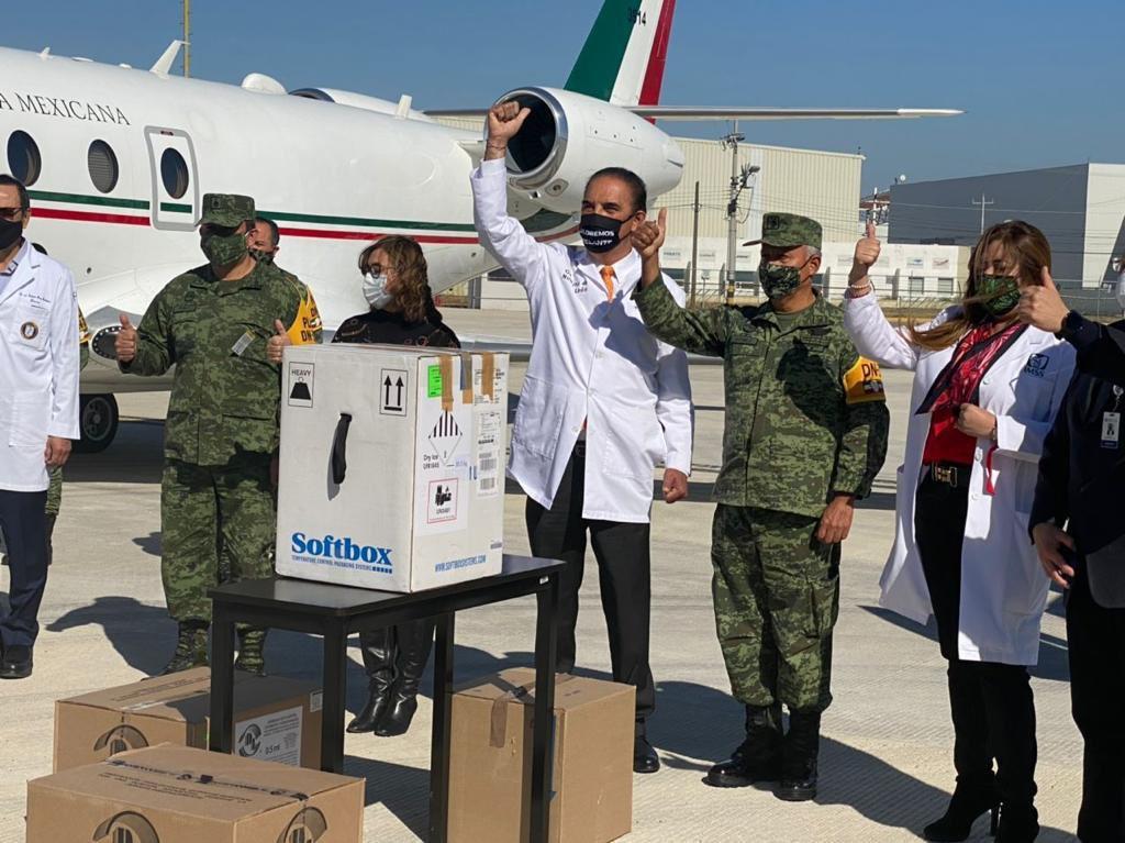 Recibe Nuevo León nuevo cargamento de vacunas COVID