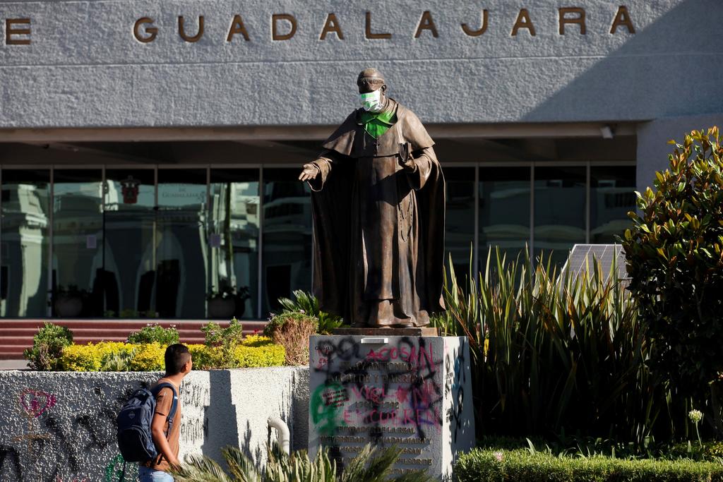 Anula Universidad de Guadalajara resultados de admisión tras filtración