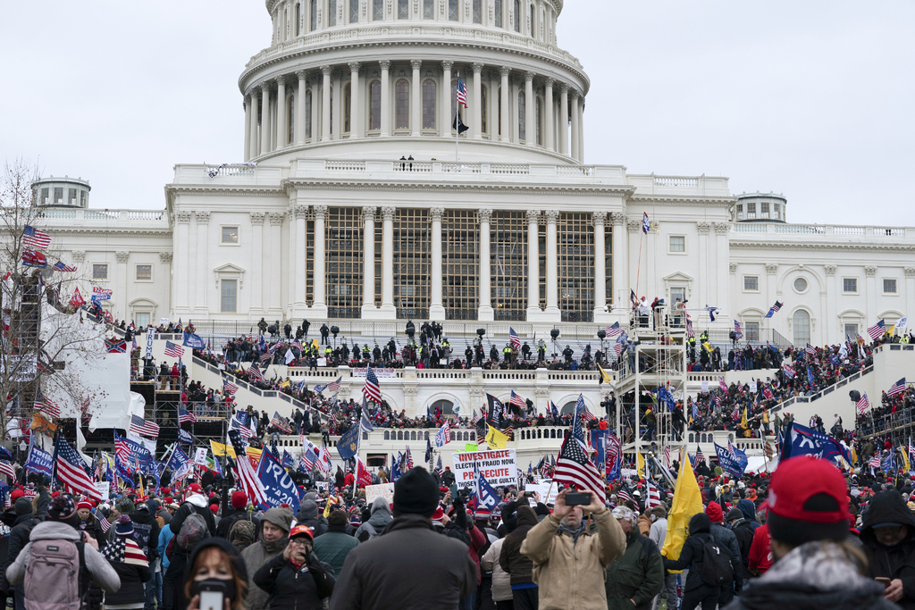 Washington D. C. vive jornada de caos