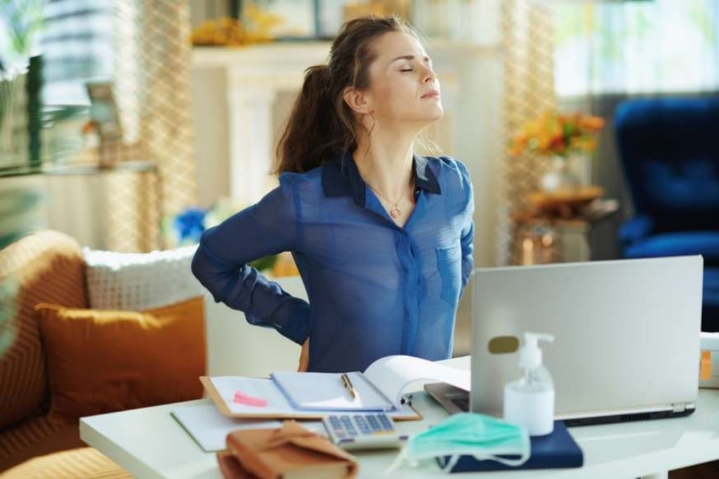 Trabajo en casa: cómo cuidar tu espalda
