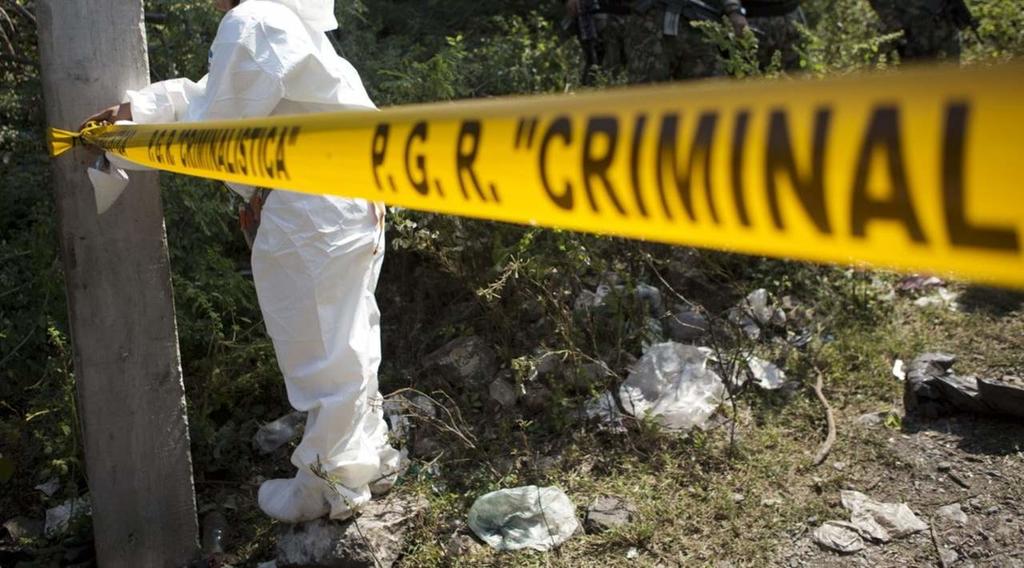 Hallan fosa clandestina con restos humanos en Sinaloa