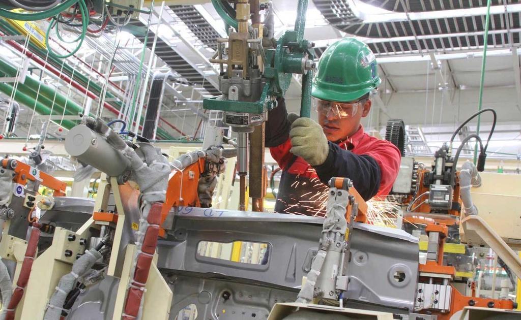 Producción industrial en México cae un 3.7 % anual en noviembre