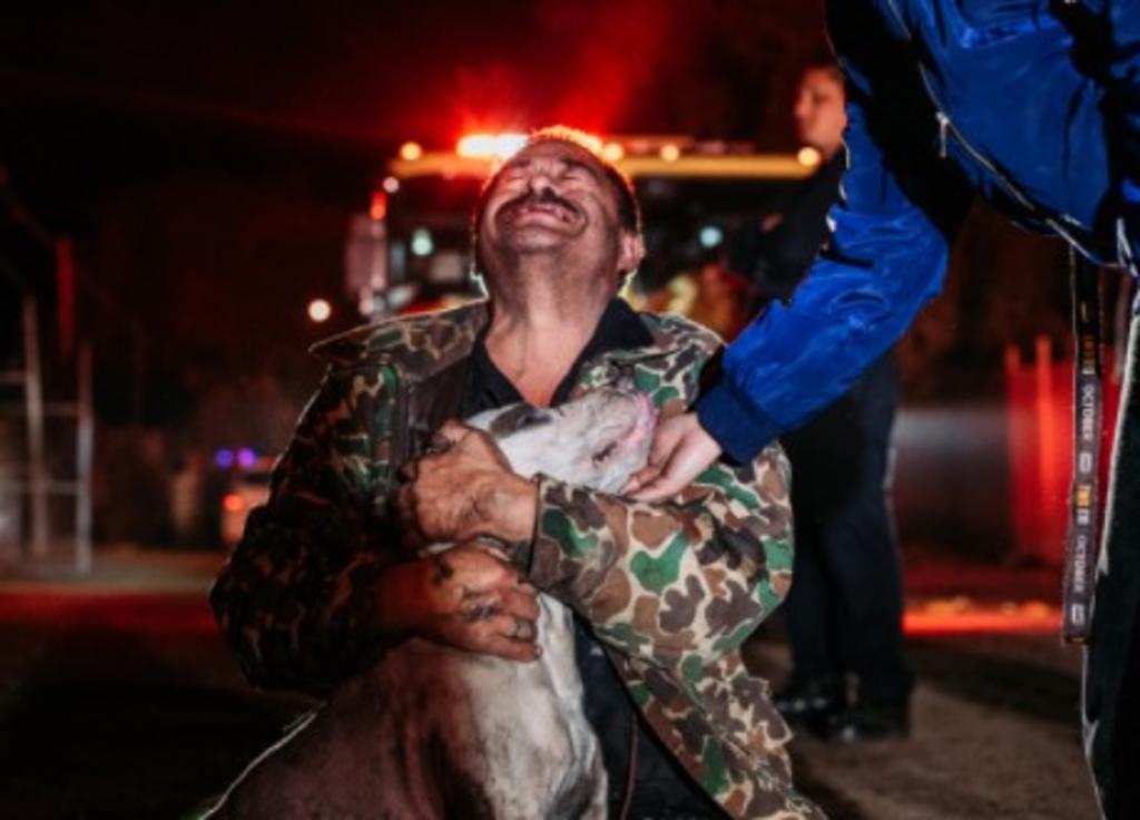 Sordomudo pierde su casa en incendio; en redes se unen para ayudarlo